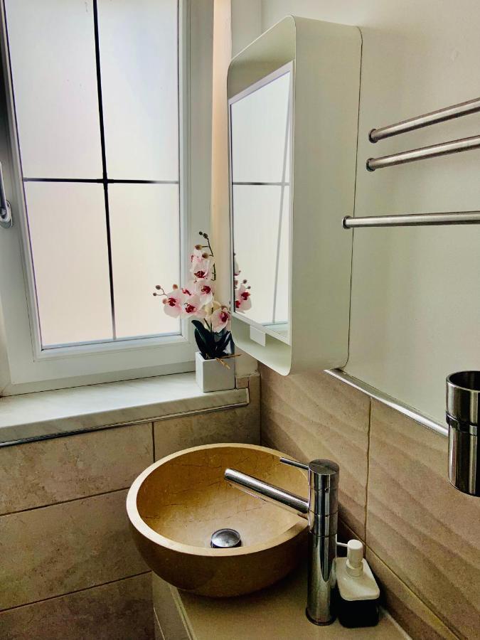 Ferienwohnung Beautiful Self Contained Studio London Exterior foto