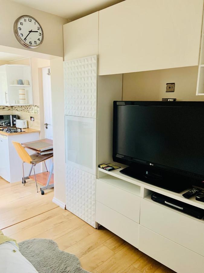 Ferienwohnung Beautiful Self Contained Studio London Exterior foto